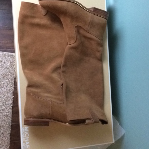 Pre owned great condition Mk Bay view boots - Picture 2 of 8